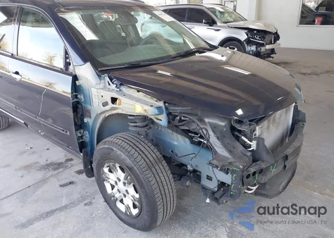 2017 Chevrolet Traverse Ls z USA, uszkodzony, nr VIN 1GNKRFED4HJ137601